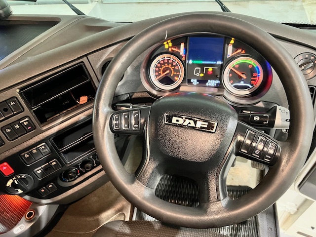 DAF XF 460 6×2 Space Cab Tractor Unit
