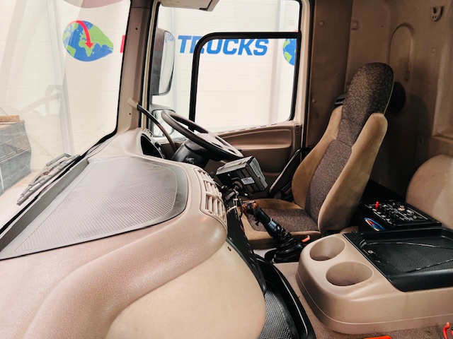 DAF CF85 410 8×4 Day Cab Hookloader Manual