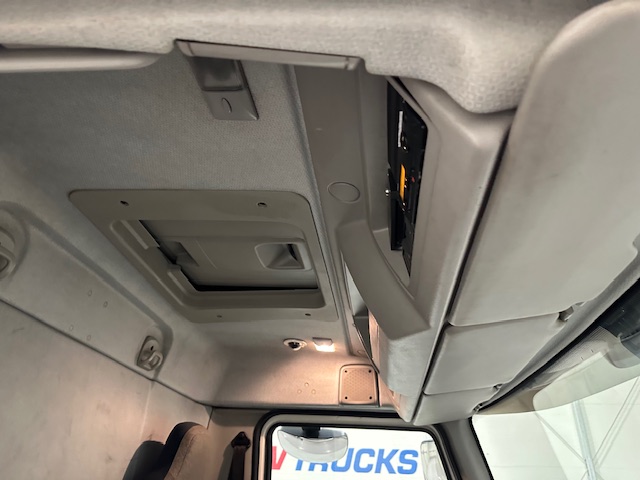 Volvo FL 240 4×2 Day Cab Box Van