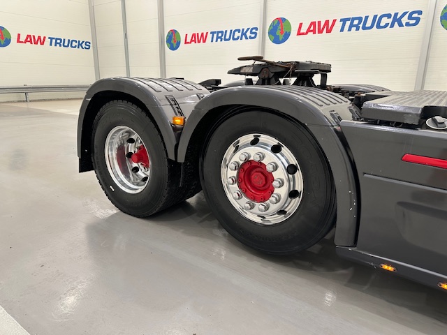 Scania R450 6×2 Highline Midlift Tractor Unit