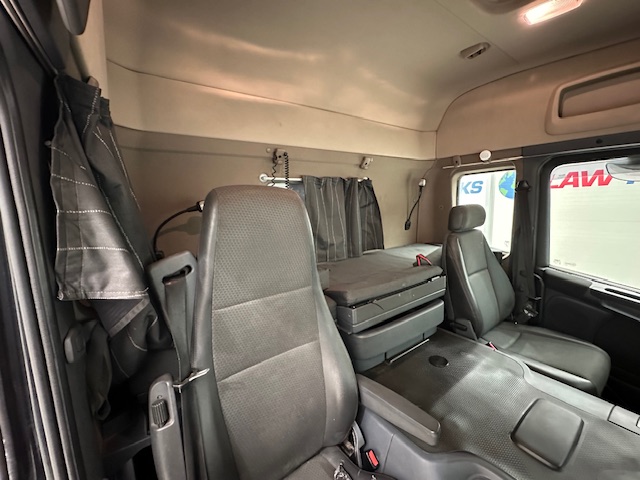 Scania P280 4×2 Sleeper Cab Box Van