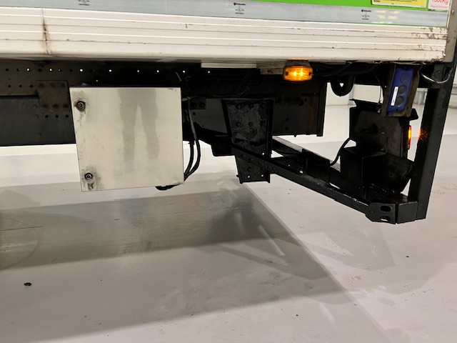 Scania P280 6×2 Rear Lift Day Cab Fridge Box