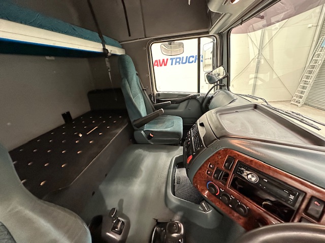 DAF XF95 430 4×2 Tractor Unit Manual