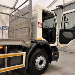 Renault C320 6×2 Day Cab Dropside with Crane - thumbnail