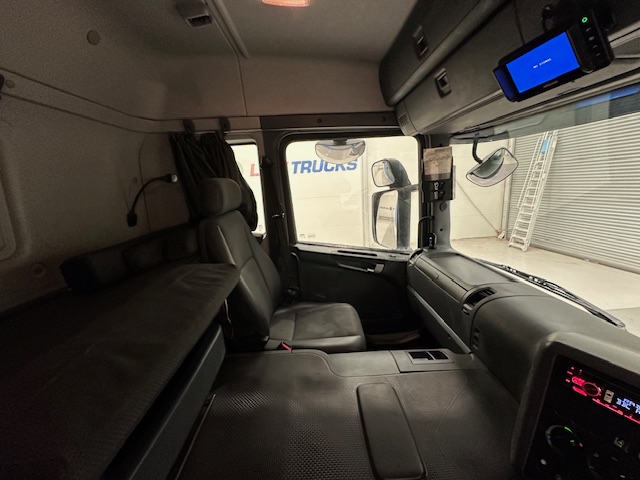 Scania P250 4×2 Sleeper Cab Fridge Box