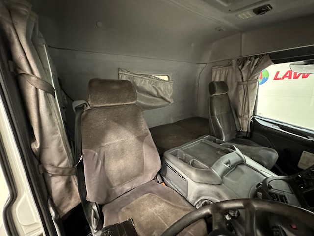 Scania P94 230 Sleeper Cab Curtainsider