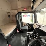 Mercedes Actros 2536 6×2 Sleeper Cab Curtainsider - thumbnail