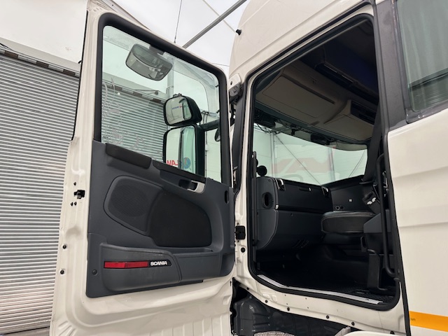Scania R440 6×2 Midlift Topline Tractor Unit