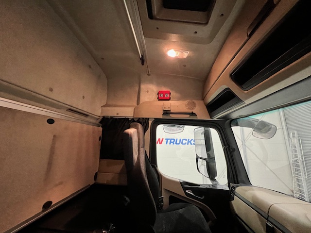 Mercedes Actros 2545 6×2 Midlift Tractor Unit