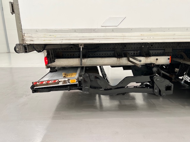 Mercedes Actros 2532 6×2 Rear Lift Day Cab Fridge Box