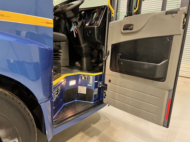 Mercedes Econic 2630 6×2 Refuse Bin Lorry