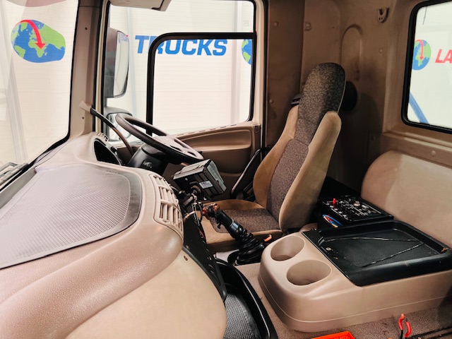 DAF CF85 410 8×4 Day Cab Hookloader Manual