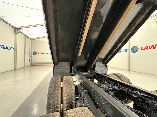 Scania P400 8×4 Rest Cab Steel Tipper