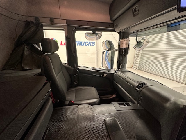 Scania P250 4×2 Sleeper Cab Fridge Box