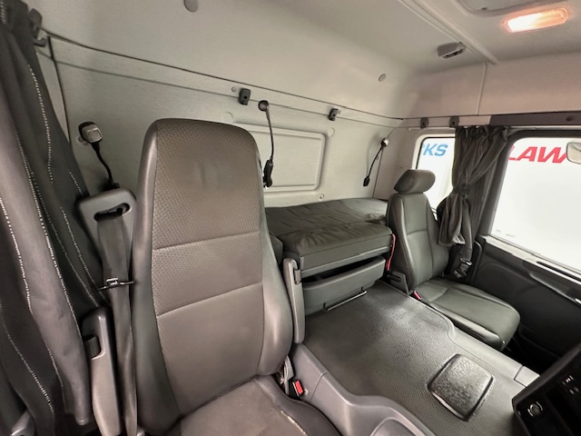 Scania P250 4×2 Sleeper Cab Box Van