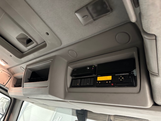 Volvo FL 240 4×2 Day Cab Box Van