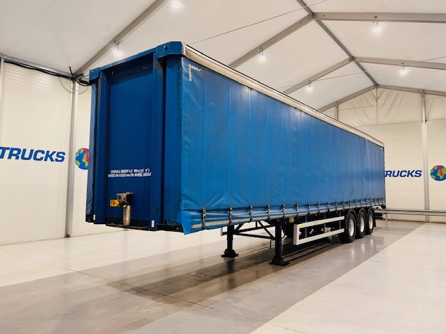 SDC Tri Axle Curtainsider Trailer