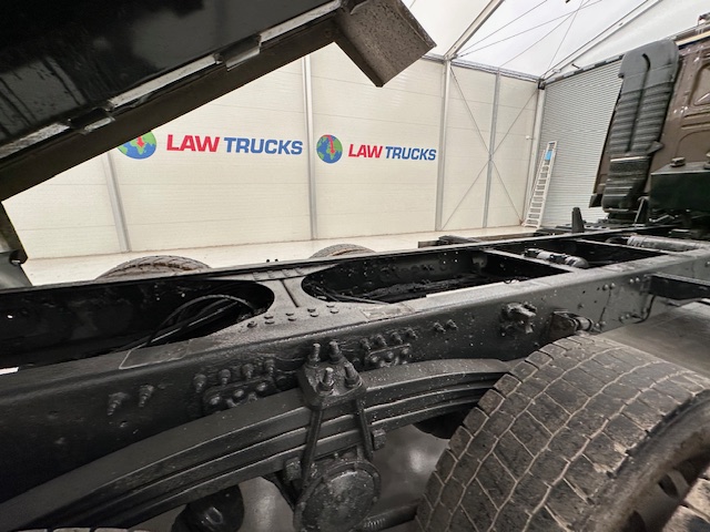 Volvo FM9 300 6×4 Sleeper Cab Tipper Manual