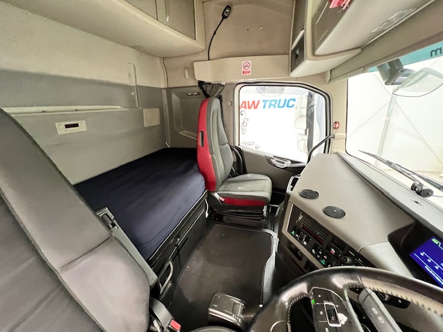Volvo FH 500 6×2 Sleeper Cab Midlift Tractor Unit
