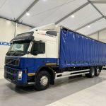 Volvo FM 300 6×2 Sleeper Cab Curtainsider - thumbnail