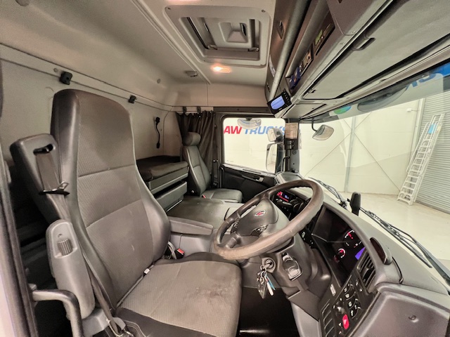 Scania P250 4×2 Sleeper Cab Fridge Box