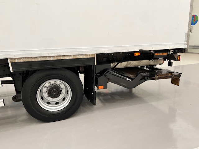 Mercedes Axor 1824 Day Cab Fridge Box