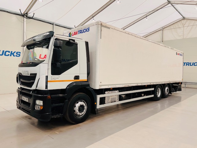 Iveco Stralis 310 AT Euro 6 6×2 Box Van
