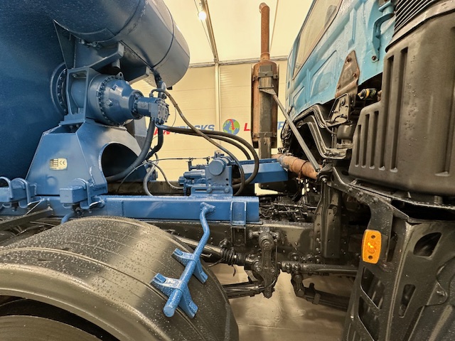 Hino 700 4123 8×4 Cement Mixer