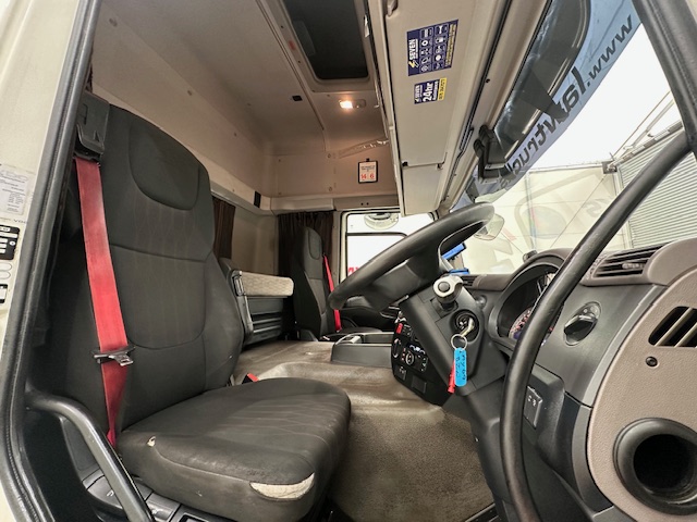 DAF CF 450 6×2 Space Cab Tractor Unit