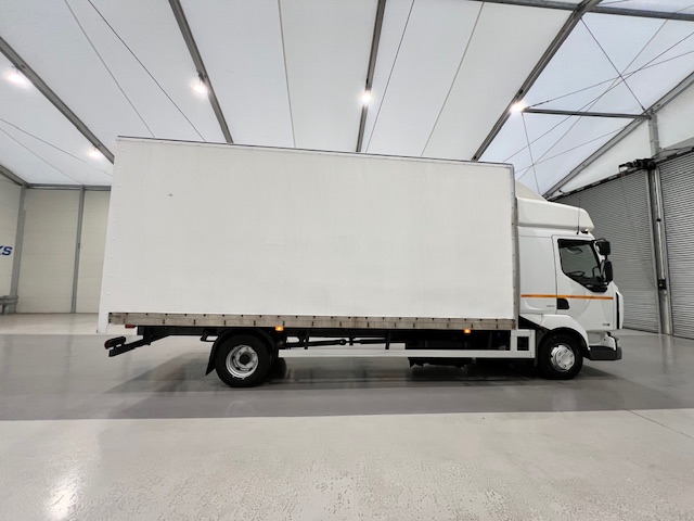 Renault Midlum 190 Sleeper Cab Box Van