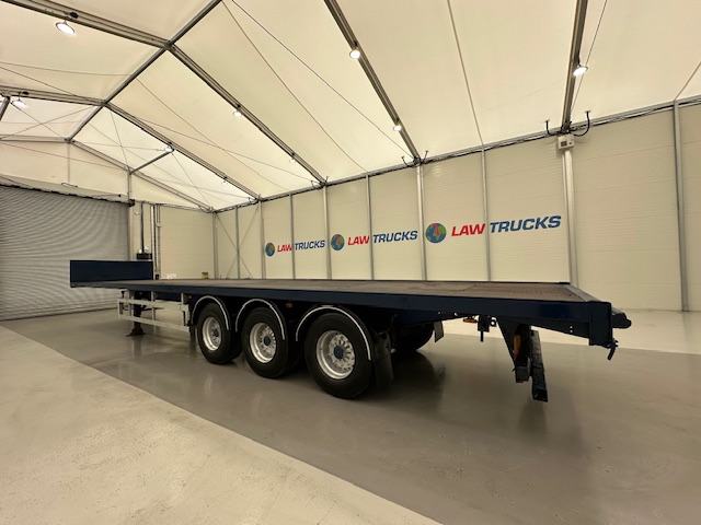 SDC Tri Axle Flatbed Trailer
