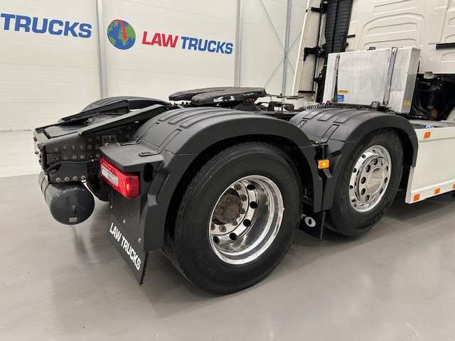 Volvo FH 500 6×2 Midlift Tractor Unit PTO