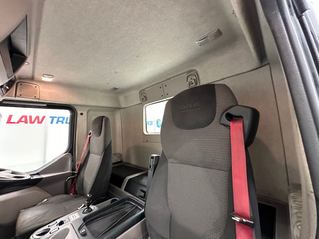 DAF LF 260 4×2 Rest Cab Tractor Unit