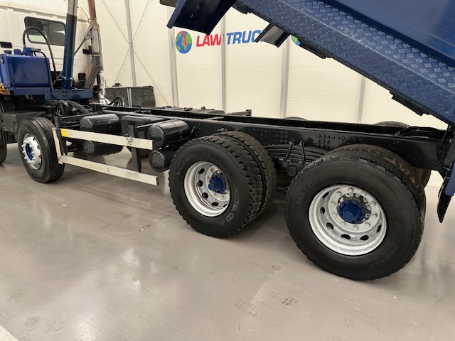 Scania P370 8×4 Sleeper Cab Tipper Manual
