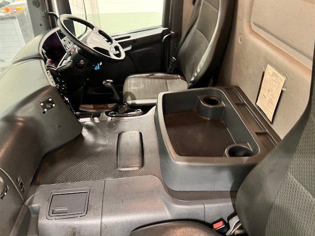 Scania P280 6×2 Rear Lift Day Cab Fridge Box