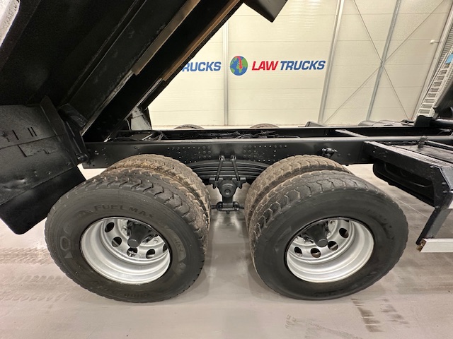 Scania P400 8×4 Rest Cab Steel Tipper