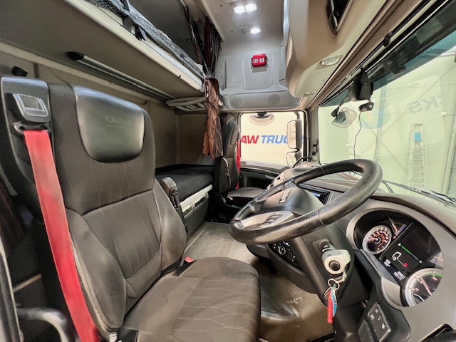 DAF XF 480 6×2 Midlift Tractor Unit