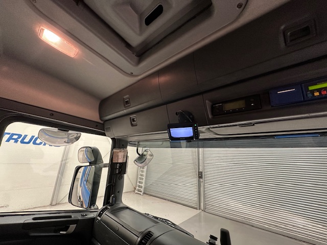 Scania P250 4×2 Sleeper Cab Fridge Box