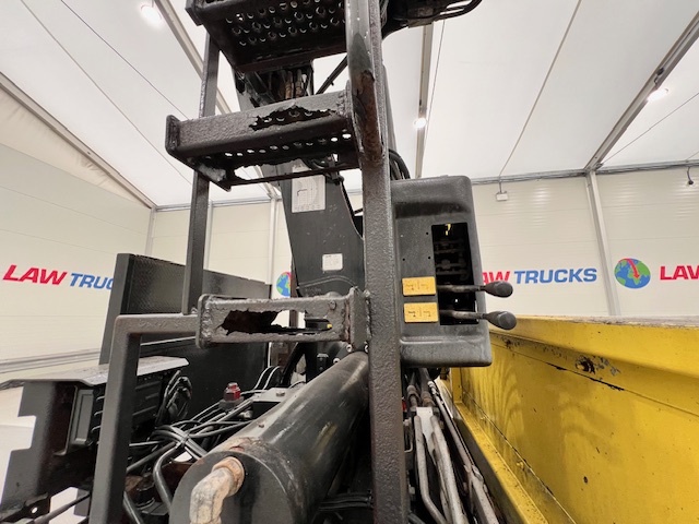Mercedes Axor 2529 Rear Lift Brick Grab Manual