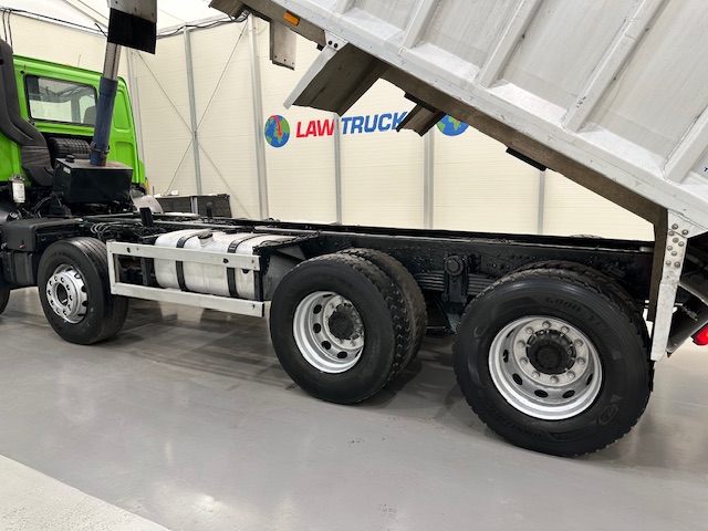 DAF CF 370 8×4 Day Cab Tipper Manual