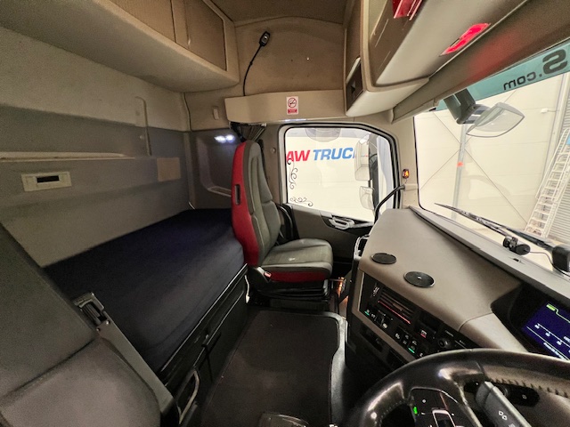Volvo FH 500 6×2 Sleeper Cab Midlift Tractor Unit