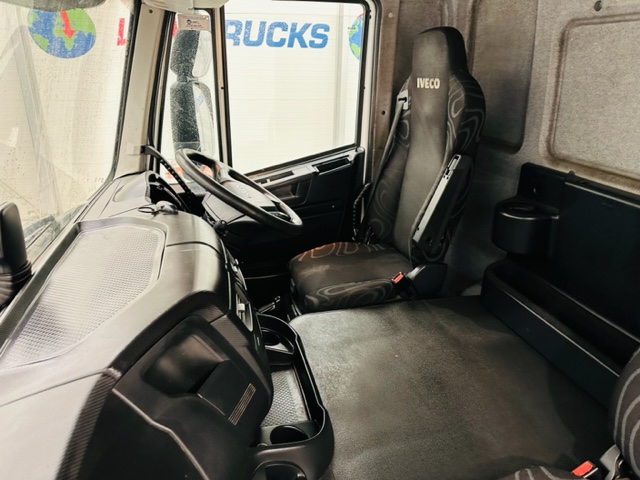Iveco Stralis 310 AT 6×2 Box Van