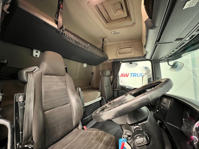 Scania R410 4×2 Sleeper Cab Tractor Unit
