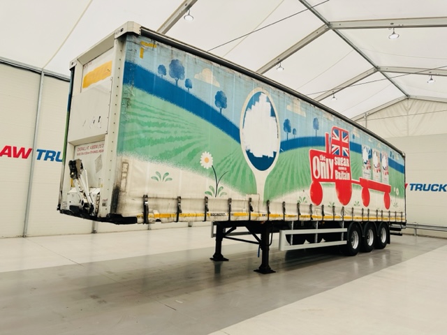 Don Bur Tri Axle 4.40m Curtainsider Trailer
