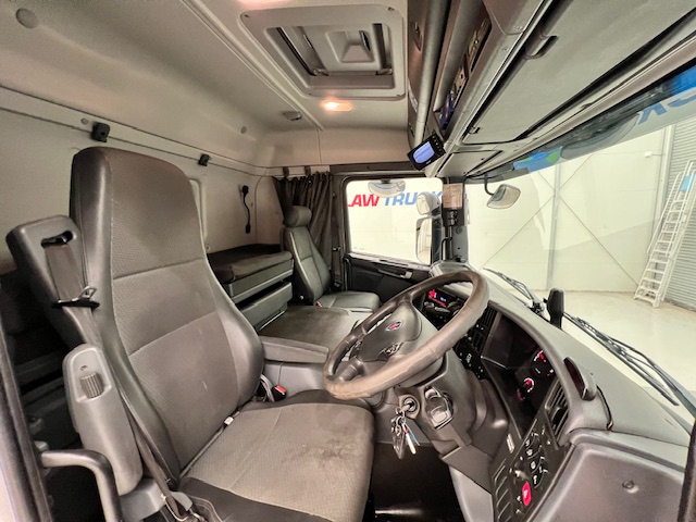 Scania P250 4×2 Sleeper Cab Fridge Box