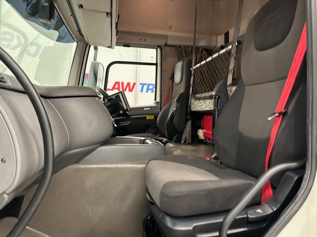 DAF CF 440 6×2 Sleeper Cab Dropside Drawbar Spec