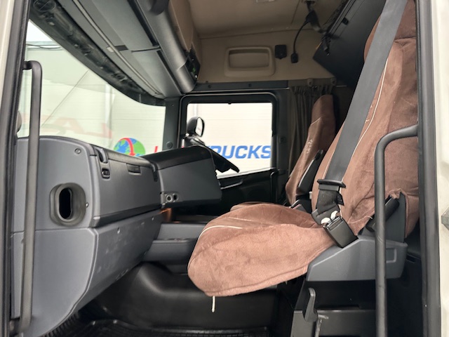 Scania R450 6×2 Rear Lift Highline Tractor Unit PTO