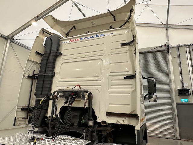 Volvo FM 450 6×2 Midlift Tractor Unit