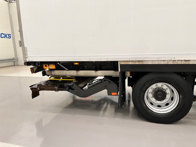 Mercedes Axor 1824 Day Cab Fridge Box