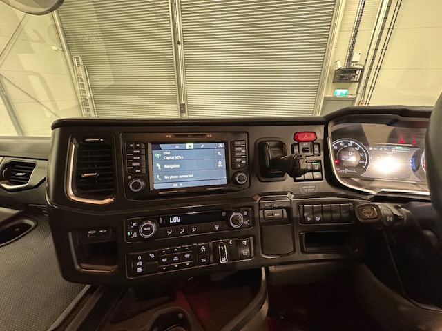 Scania R450 6×2 Midlift Highline Tractor Unit